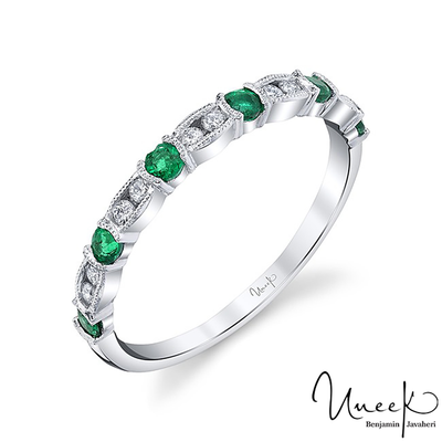 14K White Gold Emerald Fashion Ring