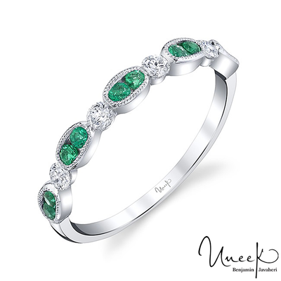 14K White Gold Emerald Fashion Ring